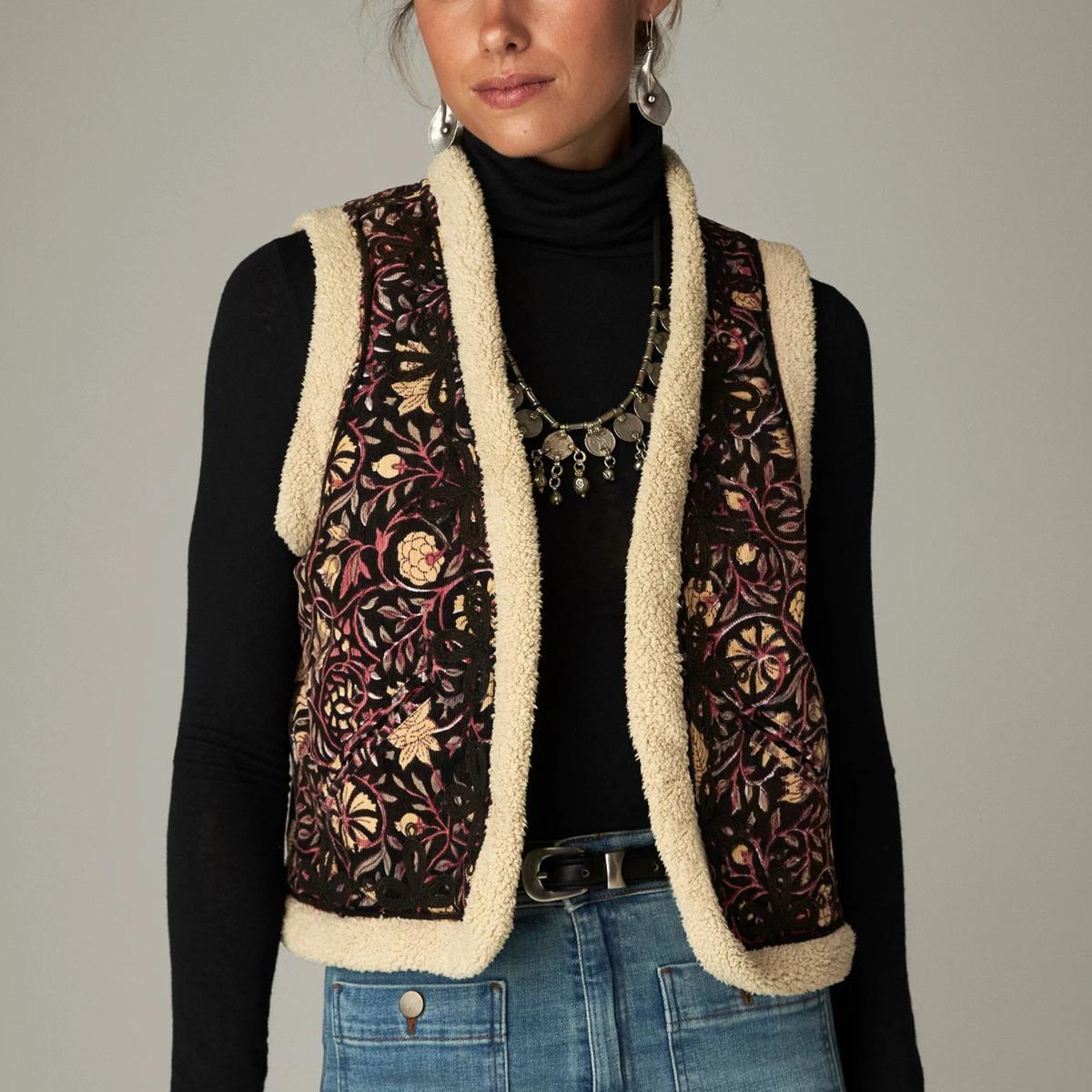 Juno Vest – Ruby Noir